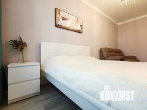 1-к квартира, посуточно, 40м2, 7/25 этаж