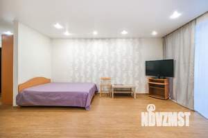 Студия квартира, посуточно, 34м2, 1/18 этаж