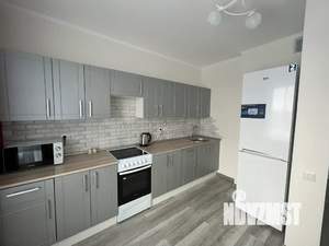 1-к квартира, посуточно, 38м2, 2/17 этаж