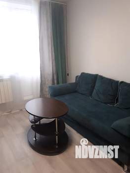 Студия квартира, посуточно, 28м2, 3/18 этаж