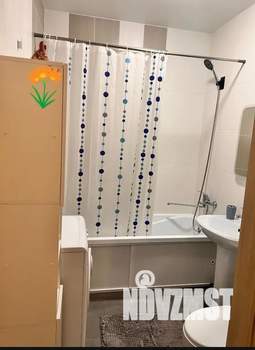 Студия квартира, посуточно, 40м2, 8/17 этаж