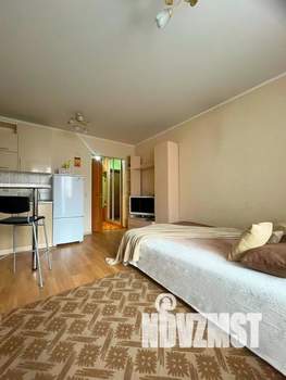 Студия квартира, посуточно, 35м2, 3/10 этаж