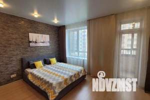 1-к квартира, посуточно, 37м2, 6/25 этаж