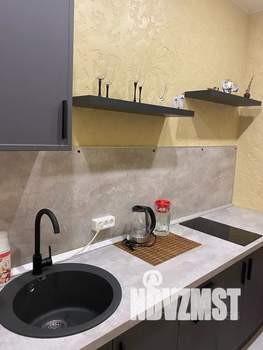 Студия квартира, посуточно, 30м2, 10/18 этаж