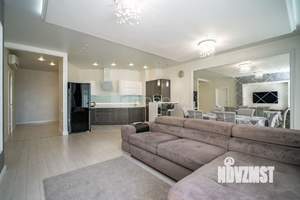 4-к квартира, на длительный срок, 127м2, 7/9 этаж