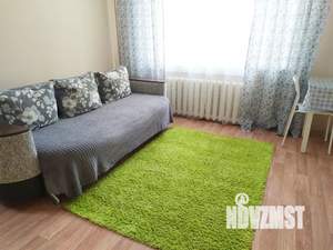 Студия квартира, посуточно, 32м2, 1/4 этаж