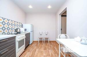 1-к квартира, на длительный срок, 50м2, 4/10 этаж