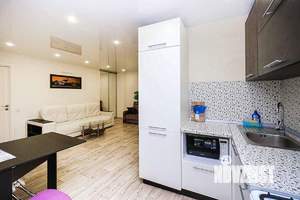 1-к квартира, посуточно, 50м2, 1/1 этаж