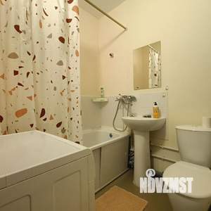 1-к квартира, посуточно, 38м2, 9/9 этаж