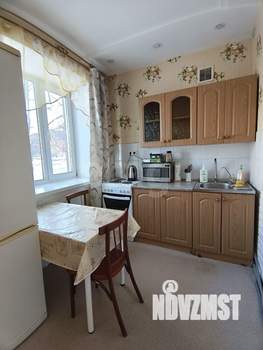 2-к квартира, вторичка, 39м2, 1/4 этаж