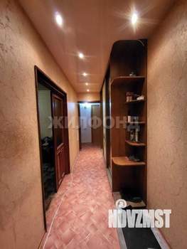 3-к квартира, вторичка, 64м2, 1/10 этаж