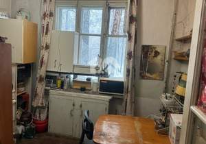 2-к квартира, вторичка, 56м2, 1/4 этаж