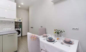 2-к квартира, вторичка, 56м2, 1/4 этаж