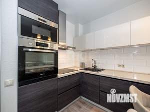 2-к квартира, вторичка, 63м2, 10/17 этаж