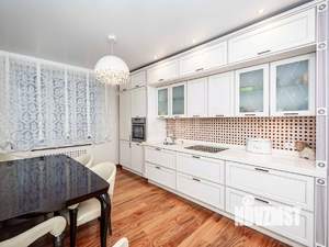 4-к квартира, вторичка, 126м2, 4/17 этаж