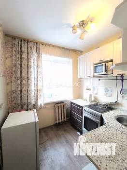 4-к квартира, вторичка, 61м2, 5/5 этаж
