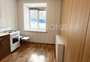 2-к квартира, вторичка, 42м2, 1/5 этаж
