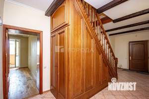 4-к квартира, вторичка, 131м2, 9/10 этаж