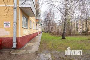 2-к квартира, вторичка, 46м2, 1/4 этаж