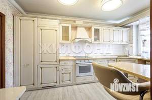 3-к квартира, вторичка, 120м2, 6/17 этаж