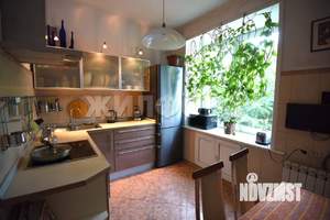 3-к квартира, вторичка, 74м2, 2/5 этаж