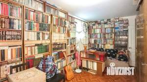 2-к квартира, вторичка, 43м2, 1/4 этаж