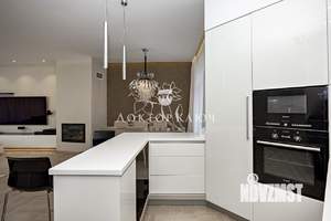 3-к квартира, вторичка, 215м2, 1/3 этаж