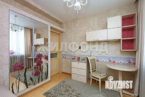 4-к квартира, вторичка, 136м2, 13/19 этаж