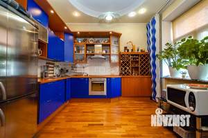 2-к квартира, вторичка, 61м2, 4/5 этаж
