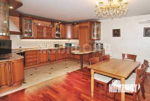 4-к квартира, вторичка, 132м2, 6/13 этаж