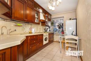 3-к квартира, вторичка, 63м2, 2/10 этаж