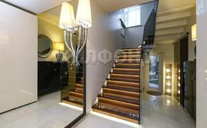 4-к квартира, вторичка, 224м2, 1/3 этаж