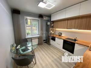 2-к квартира, вторичка, 62м2, 1/10 этаж