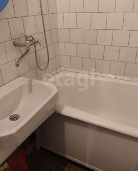 2-к квартира, вторичка, 52м2, 3/9 этаж