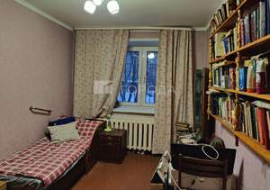 2-к квартира, вторичка, 52м2, 1/9 этаж