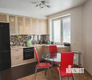 3-к квартира, вторичка, 84м2, 8/10 этаж