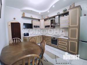 2-к квартира, вторичка, 61м2, 1/4 этаж