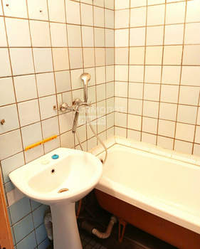 3-к квартира, вторичка, 63м2, 5/9 этаж