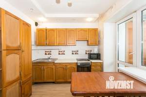 2-к квартира, вторичка, 62м2, 1/10 этаж