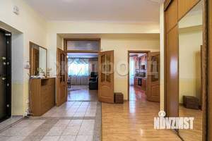 4-к квартира, вторичка, 159м2, 3/3 этаж