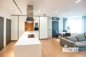4-к квартира, вторичка, 121м2, 17/25 этаж