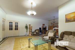 3-к квартира, вторичка, 140м2, 4/15 этаж