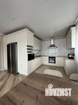 3-к квартира, вторичка, 72м2, 3/16 этаж