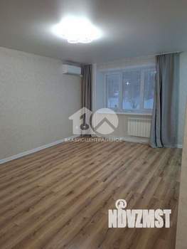 2-к квартира, вторичка, 42м2, 1/4 этаж