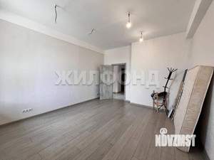 2-к квартира, вторичка, 77м2, 1/17 этаж