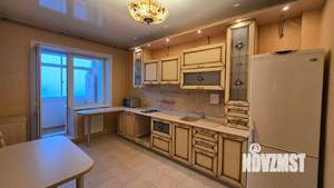 2-к квартира, вторичка, 70м2, 7/7 этаж