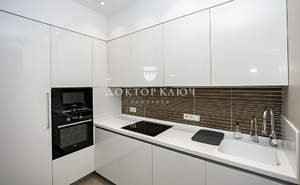 3-к квартира, вторичка, 215м2, 1/3 этаж