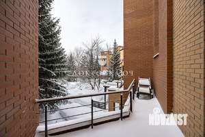 3-к квартира, вторичка, 215м2, 1/3 этаж