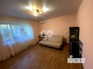 2-к квартира, вторичка, 64м2, 1/10 этаж