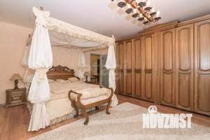 4-к квартира, вторичка, 118м2, 1/6 этаж